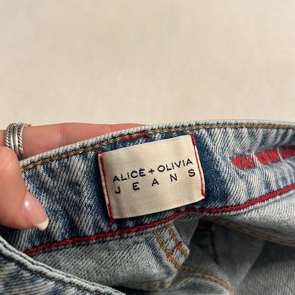 ALICE + OLIVIA AMAZING HIGH RISE DENIM VINTAGE SHORT ROCKSTAR BLUE - Picture 6 of 9